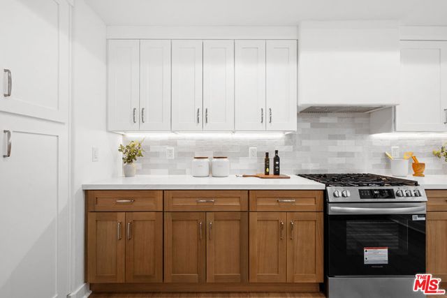 11115 Acama Street 104, Studio City, CA 91602
