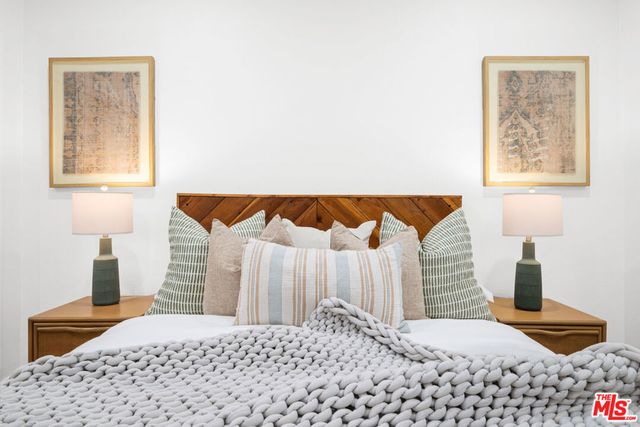 11115 Acama Street 104, Studio City, CA 91602