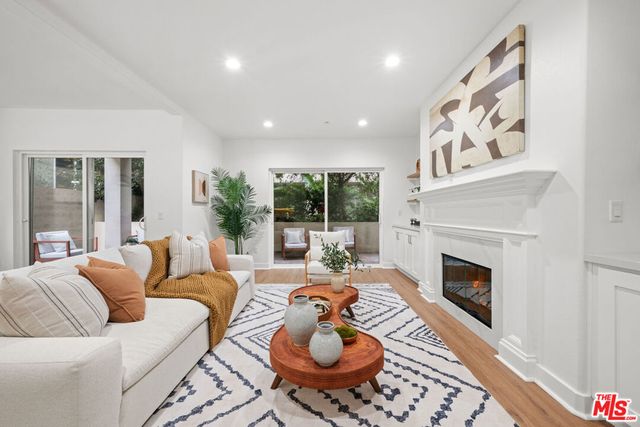11115 Acama Street 104, Studio City, CA 91602