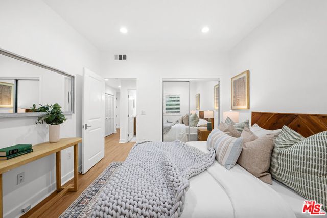 11115 Acama Street 104, Studio City, CA 91602