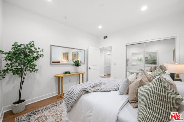 11115 Acama Street 104, Studio City, CA 91602