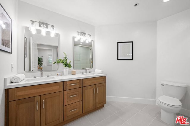11115 Acama Street 104, Studio City, CA 91602