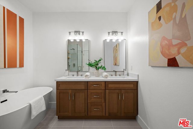 11115 Acama Street 104, Studio City, CA 91602