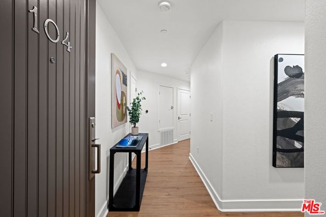 11115 Acama Street 104, Studio City, CA 91602
