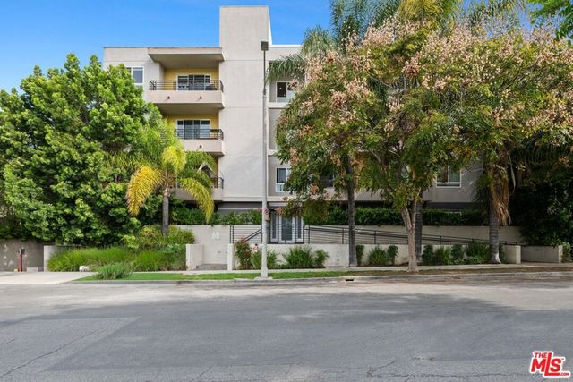 11115 Acama Street 104, Studio City, CA 91602