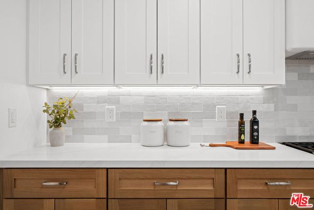 11115 Acama Street 104, Studio City, CA 91602