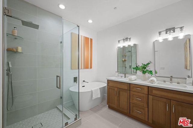 11115 Acama Street 104, Studio City, CA 91602