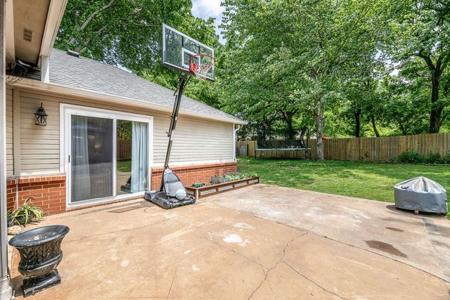 1678 Charlee Avenue, Fayetteville, AR 72703