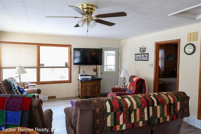 7764 E Saint Huberts Trail, Hesperia, MI 49421