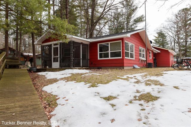 7764 E Saint Huberts Trail, Hesperia, MI 49421