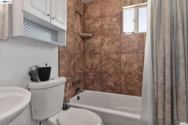 4262 Arthur Rd, Martinez, CA 94553