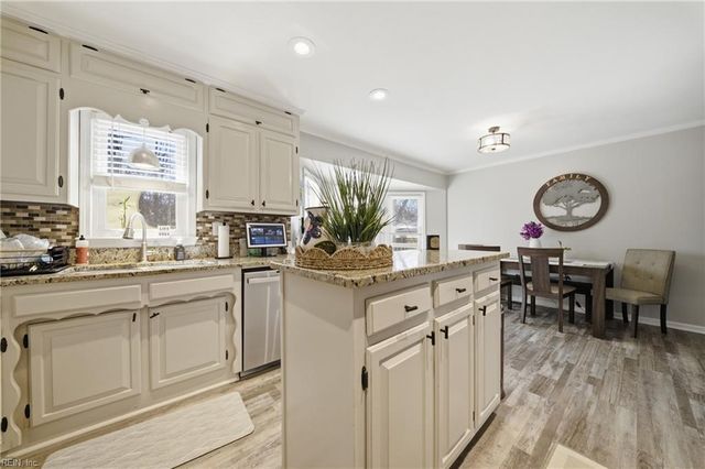 2315 Cross ST, Chesapeake, VA 23323