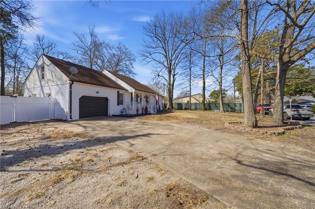 2315 Cross ST, Chesapeake, VA 23323