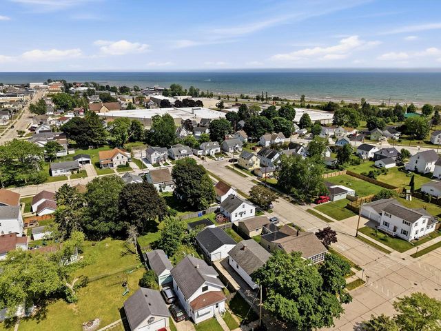 2104 11th STREET, Two Rivers, WI 54241
