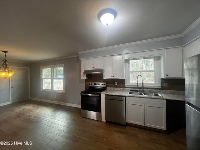 1046 Broad Creek Road, New Bern, NC 28560