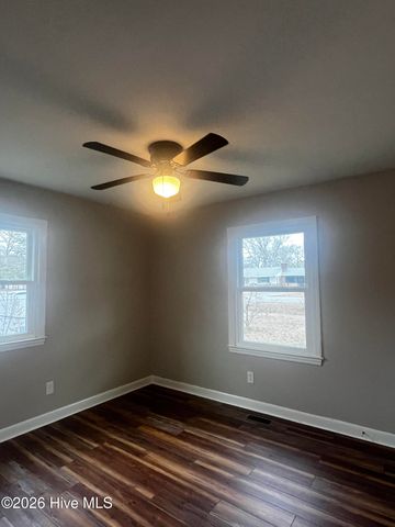 1046 Broad Creek Road, New Bern, NC 28560