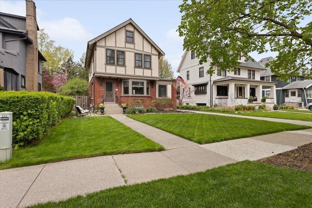 533 Gladstone Drive, Grand Rapids, MI 49506