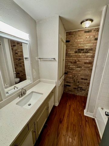 280 S Hill Avenue B101, Fayetteville, AR 72701