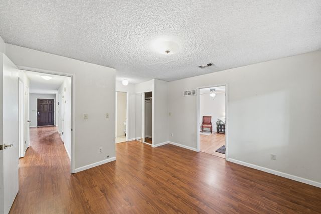 1836 Del Mar Avenue, Redding, CA 96003