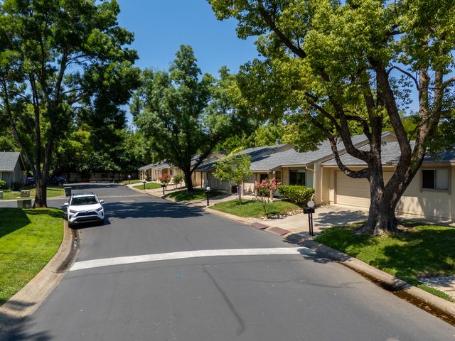 1836 Del Mar Avenue, Redding, CA 96003