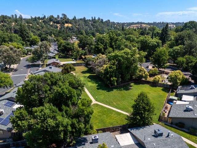 1836 Del Mar Avenue, Redding, CA 96003