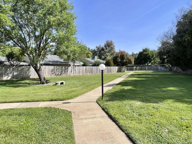 1836 Del Mar Avenue, Redding, CA 96003