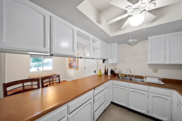 1836 Del Mar Avenue, Redding, CA 96003