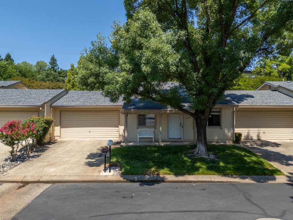 1836 Del Mar Avenue, Redding, CA 96003