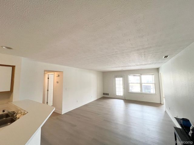 1336 HEATHERWOOD Lane, Pittsfield Charter Township, MI 48108