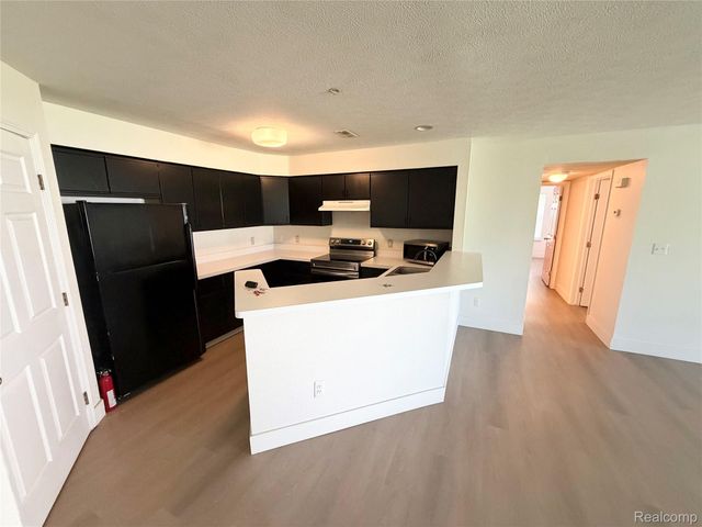 1336 HEATHERWOOD Lane, Pittsfield Charter Township, MI 48108