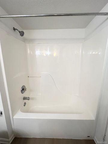 1336 HEATHERWOOD Lane, Pittsfield Charter Township, MI 48108