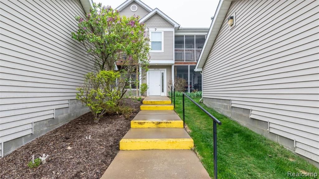 1336 HEATHERWOOD Lane, Pittsfield Charter Township, MI 48108