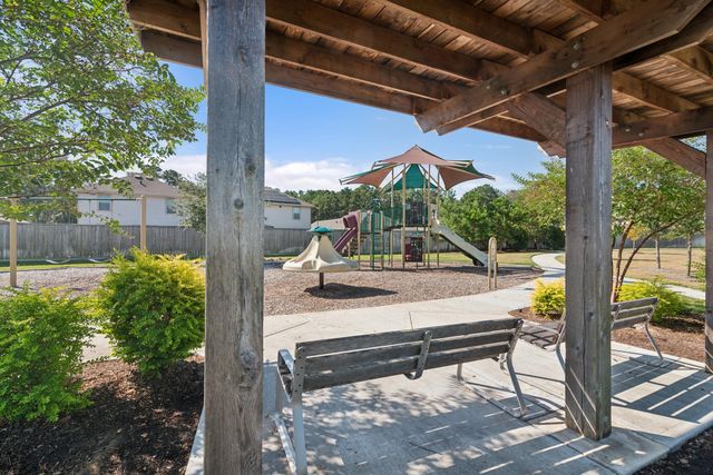 22696 Hackberry Leaf Drive, New Caney, TX 77357