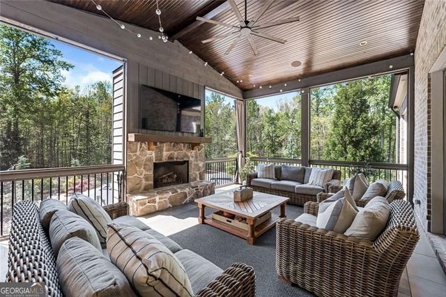 4256 Alba Lane, Buford, GA 30519