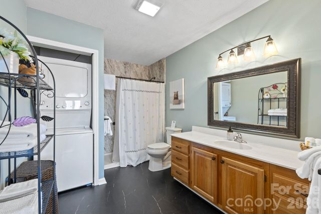 78 Upper Tanglewood Road 6, Lake Toxaway, NC 28747