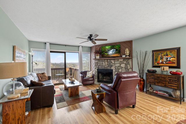 78 Upper Tanglewood Road 6, Lake Toxaway, NC 28747