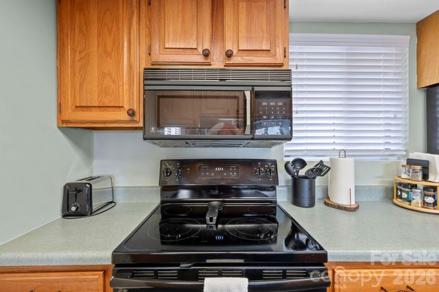 78 Upper Tanglewood Road 6, Lake Toxaway, NC 28747