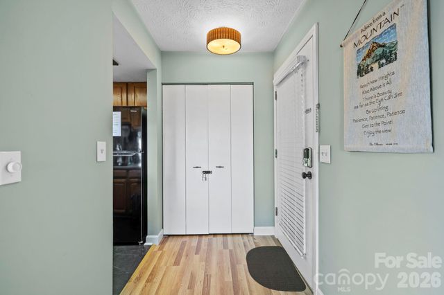 78 Upper Tanglewood Road 6, Lake Toxaway, NC 28747