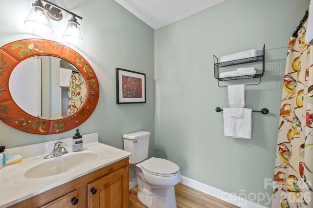 78 Upper Tanglewood Road 6, Lake Toxaway, NC 28747