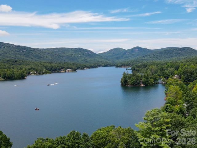 78 Upper Tanglewood Road 6, Lake Toxaway, NC 28747