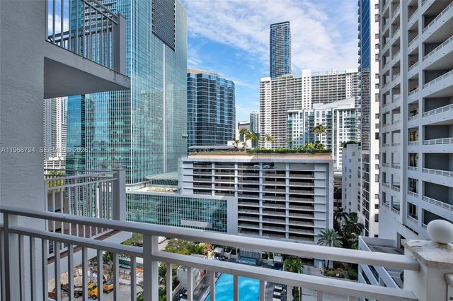 185 SE 14th Ter 1411, Miami, FL 33131