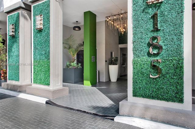 185 SE 14th Ter 1411, Miami, FL 33131