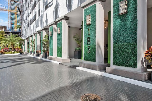 185 SE 14th Ter 1411, Miami, FL 33131