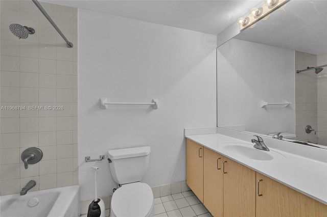 185 SE 14th Ter 1411, Miami, FL 33131