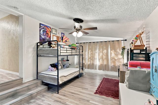 425 Dunaway Lane, Azle, TX 76020