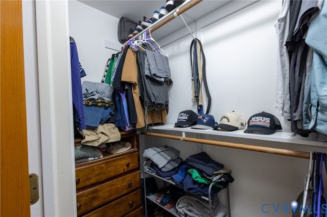 4500 Stoney Creek Ln, Chester, VA 23831