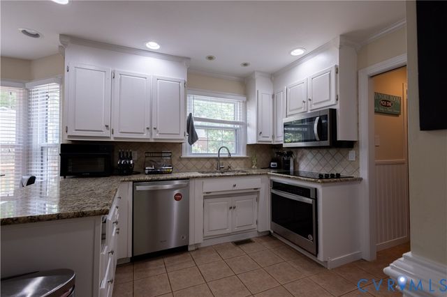 4500 Stoney Creek Ln, Chester, VA 23831