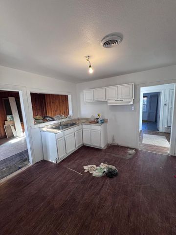 307 E Tulane Street, Lubbock, TX 79403