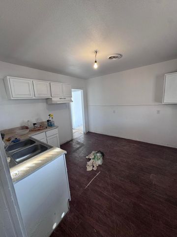 307 E Tulane Street, Lubbock, TX 79403