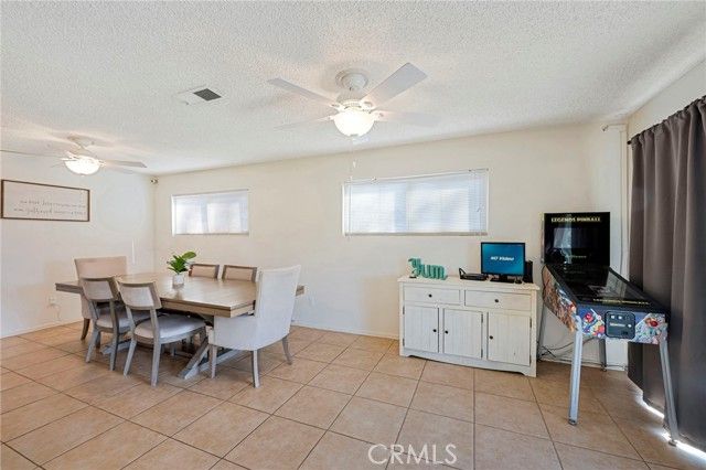 6302 Apple, Rialto, CA 92377